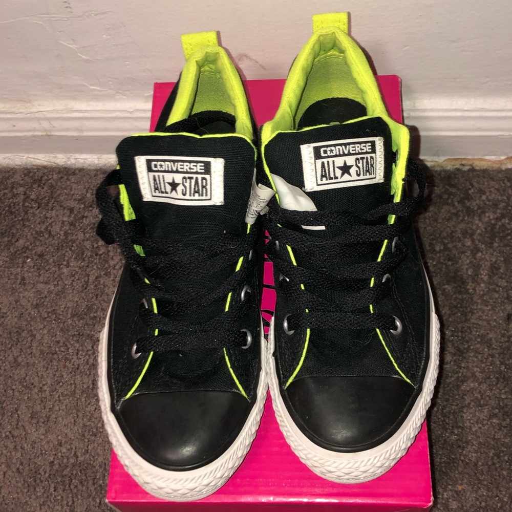 Converse size 3